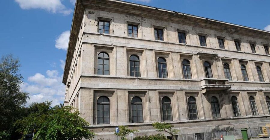 Munich: Private or Group Third Reich and WWII Walking Tour - Beer Halls and the Beer Hall Putsch: Where Propaganda Started