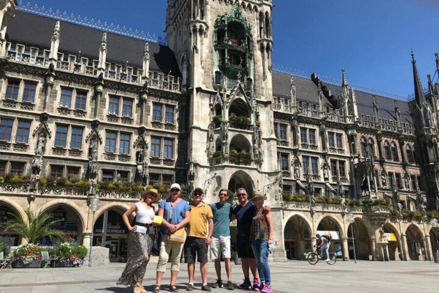 Munich : Private Walking Tour with A Guide (Private tour) - Key things you’ll notice