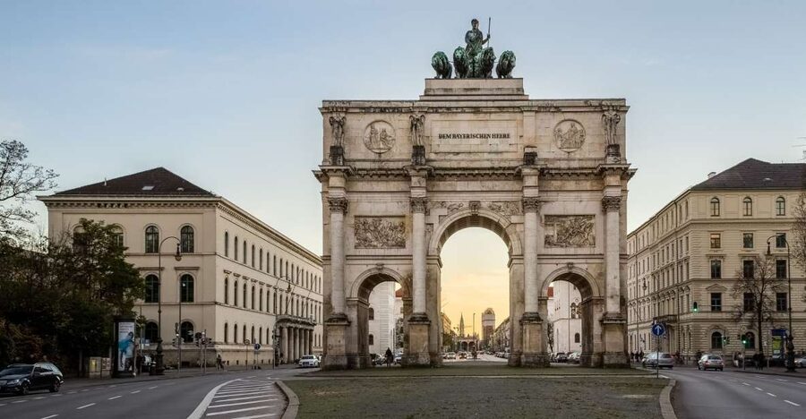 Munich : Private Walking Tour with A Guide (Private tour) - Private and customizable: how the guide shapes your route