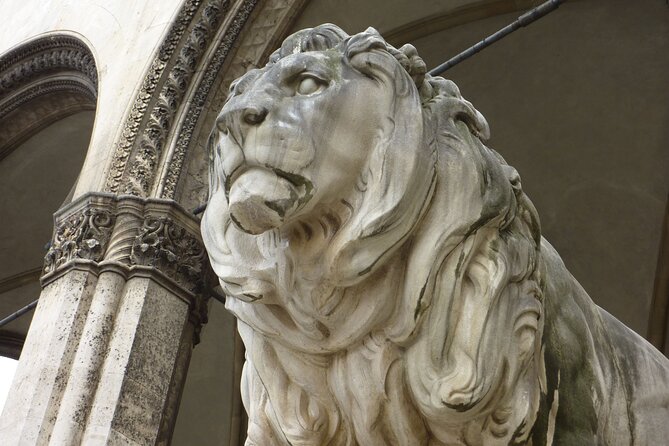 Munich Private Walking Tour With A Professional Guide - Starting at Marienplatz: Rathaus-Glockenspiel and Mary’s Column