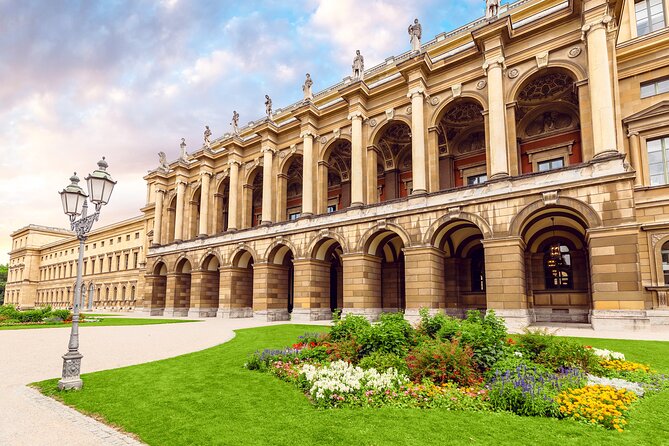 Munich Residenz Palace, Museum and Treasury Private Tour - Odeonsplatz monuments and the Beer Hall Putsch context