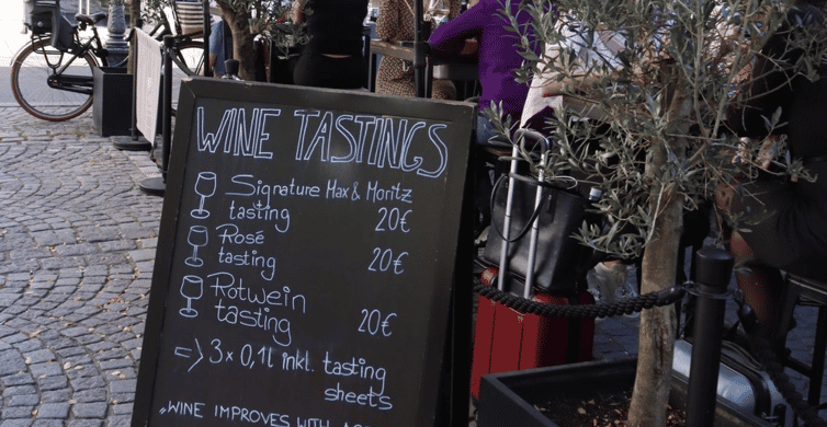 Munich: Romantic Wine Experience for Two at Viktualienmarkt - A 2-hour date idea at Max & Moritz in Munich’s Viktualienmarkt