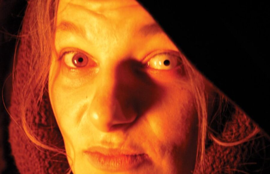 Munich: Scary Tour with actors in GERMAN - Where you meet and how to start smoothly at Karlsplatz/Stachus