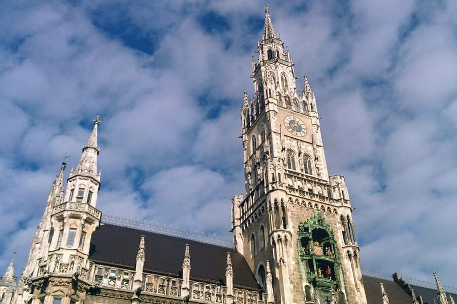 Munich: Self-guided sightseeing scavenger hunt for families - Practical logistics: what to bring, what’s excluded, and timing tips