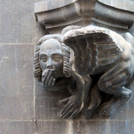 Munich: Spooky Tour of Old Town in German - Wandering Toward Sendlinger Tor: The Story’s Closing Thread