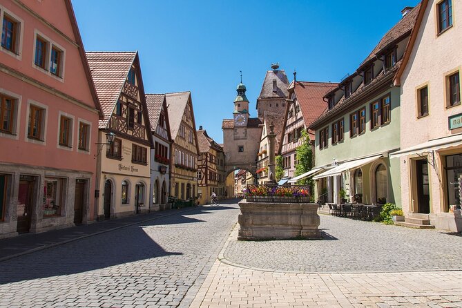 Munich to Rothenburg-ob-der-Tauber and Harburg Private Day Trip - Private transportation: what you’re really paying for