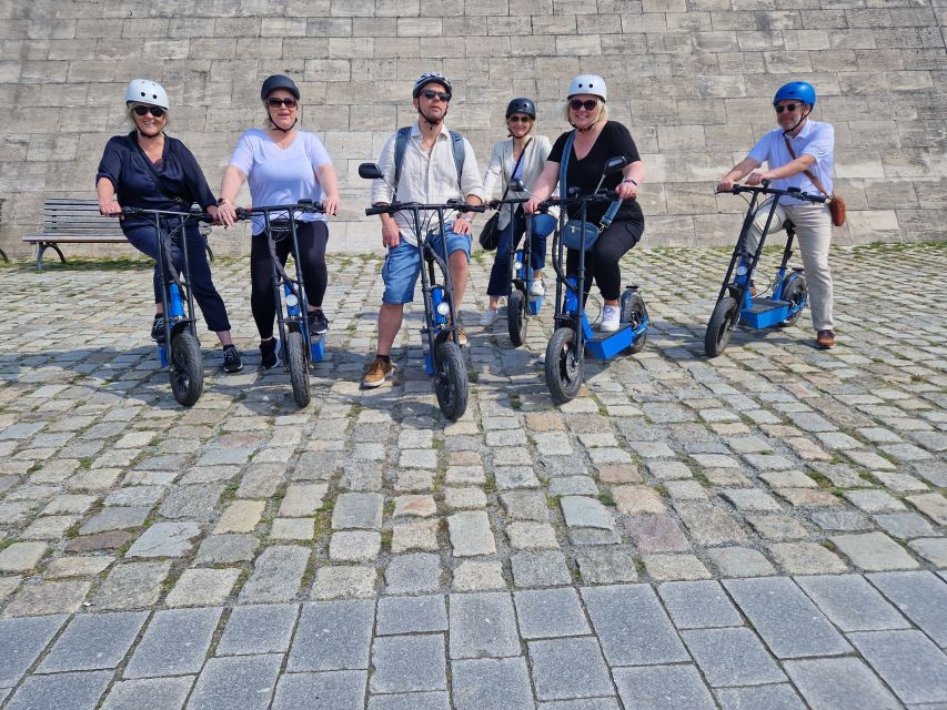 Munich: Top Sights Guided E-Scooter Tour - When the guide makes or breaks the day