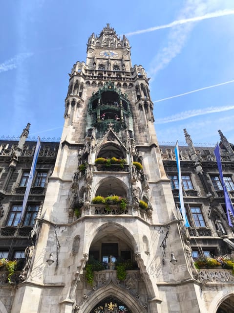Munich: Walking tour of the old town with all your senses - Munich’s Ears and Eyes: Celebrity Stories and What Today’s Center Feels Like