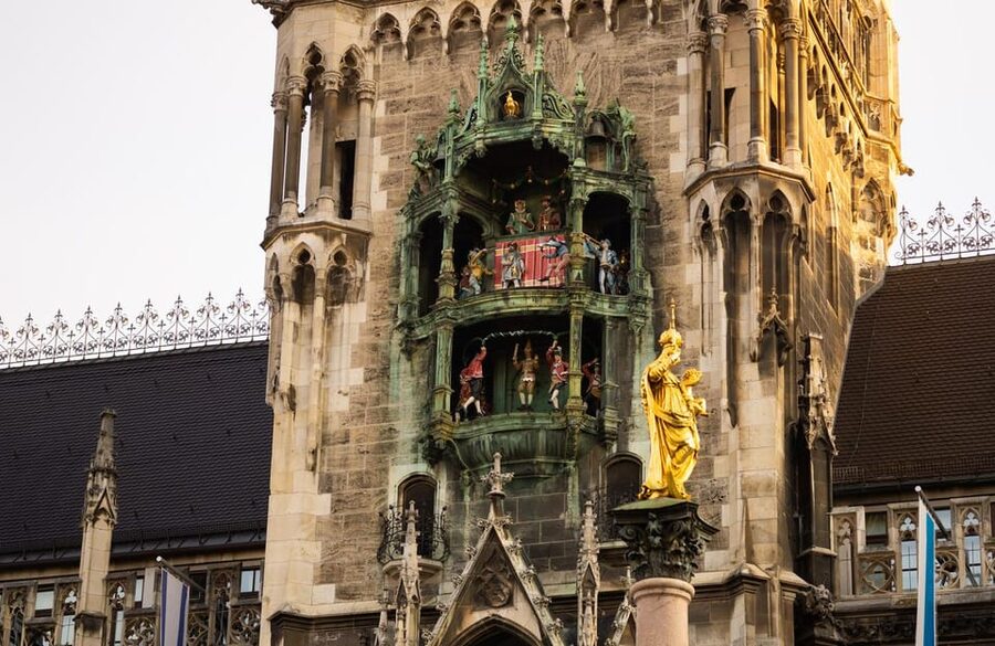 Munich: Walking tour of the old town with all your senses - Practical Tips for This Sensory Walk in Munich