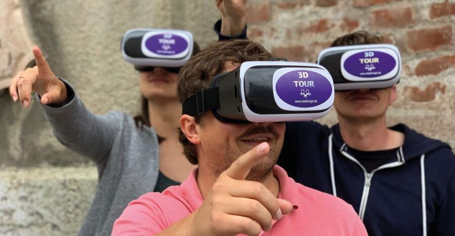 Munich: Walking Tour Old Town 3D VR Tour in GERMAN - VR glasses and the phone app setup: what you must do on arrival