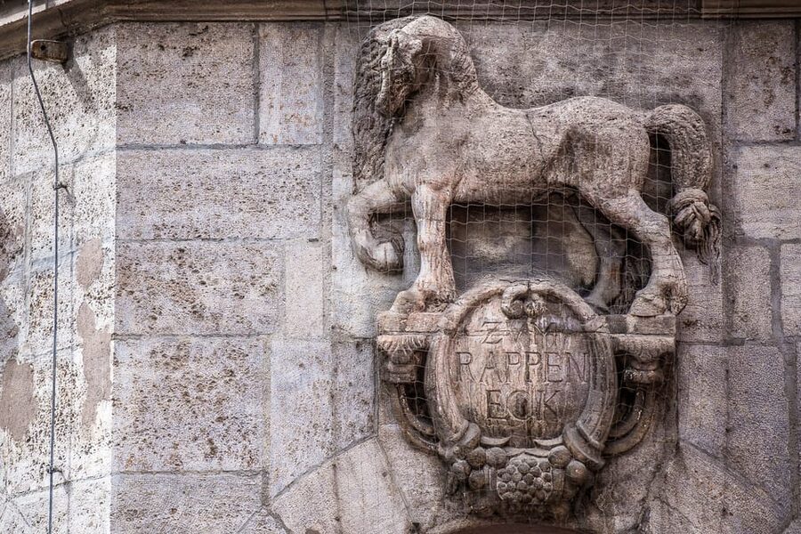 Munich: Witches and Executioners Guided Tour - Grave-Digger, Ravens, and Hatchets: How the Tour Talks About Death as Daily Reality
