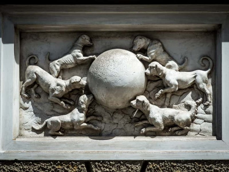 Munich: Witches and Executioners Guided Tour - Small Gifts, Big Mood: What Extras Actually Change