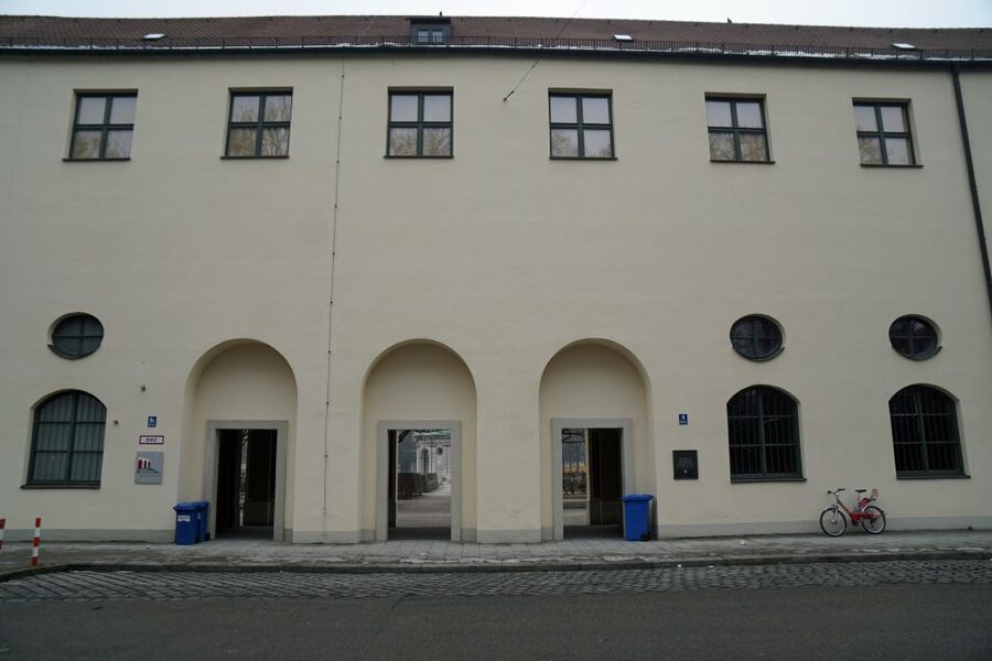 National Socialism WWII with licensed guide - private tour - Karolinenplatz and the sponsors: ideology also needs funding