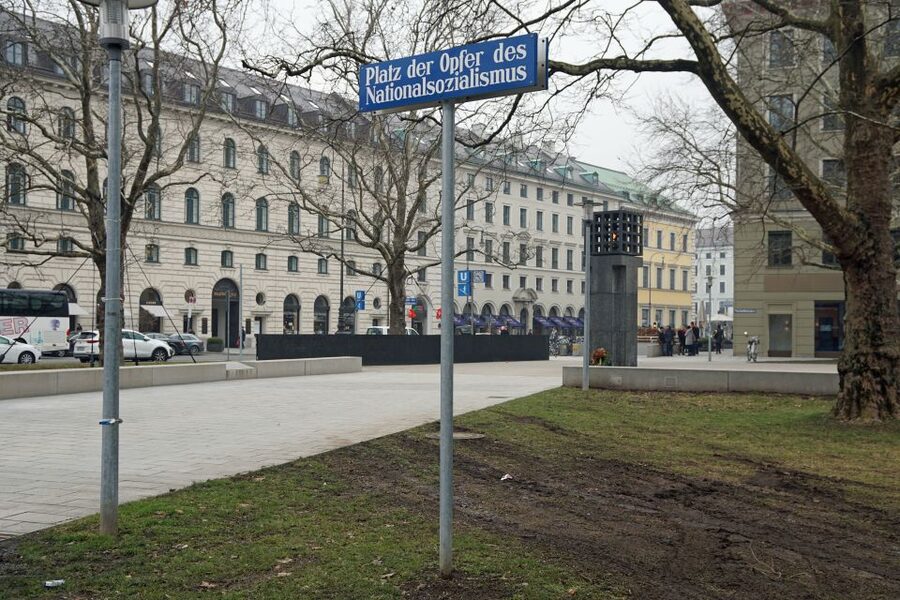 National Socialism WWII with licensed guide - private tour - The Square for the Victims of National Socialism: shifting from power to people