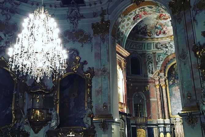 Neuschwanstein Castle Private Tour from Garmisch-Partenkirchen - Ettal Abbey in under an hour: history, then move on