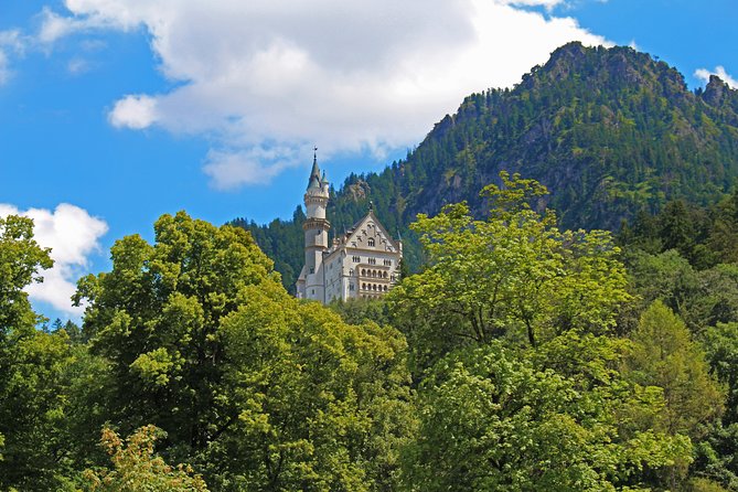 Neuschwanstein Castle Tour from Munich - Photo stops that feel planned: lake, gorge views, and Hohenschwangau