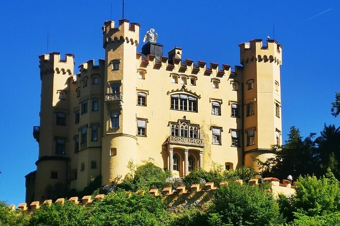 Neuschwanstein Express Private Car Tour under 8 hrs from Munich - The guided bus ride: WiFi, commentary, and why it’s not wasted time