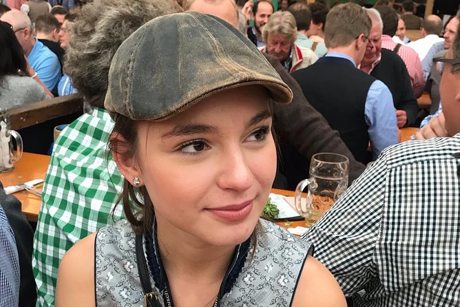 Oktoberfest Tour with table and unlimited beer - The full day rhythm: 5 to 7 hours, and how to plan around it