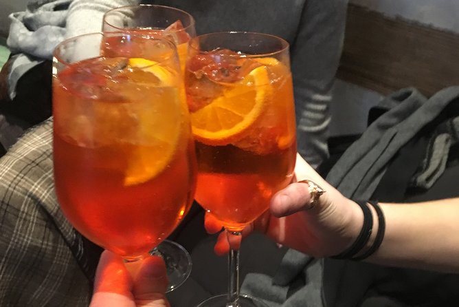 PRIVATE - Best Munich Cocktail Tour - all inclusive - Stop 3: Odeonsplatz and the run at Munich’s trendier bar strip