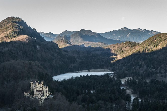 Private Castle Tour from Munich: Neuschwanstein, Hohenschwangau, and Linderhof - Linderhof Castle: elegant grounds with a lighter pace