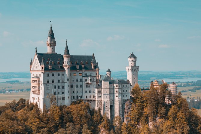 Private Castle Tour from Munich: Neuschwanstein, Hohenschwangau, and Linderhof - Neuschwanstein: fairy-tale appeal, plus ticket and uphill choices