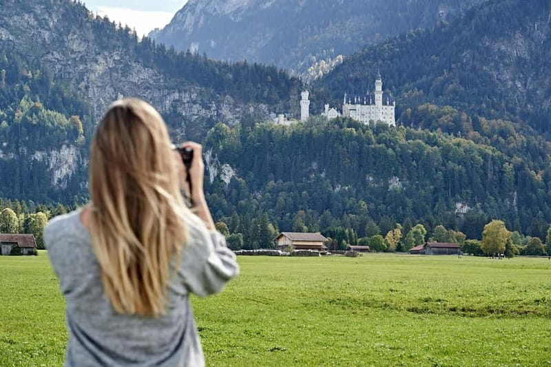 Private driver: Munich to Neuschwanstein Castle - The driver setup: what English, privacy, and vehicle choice really mean