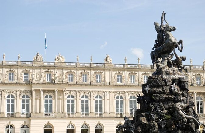 Private Herrenchiemsee Castle Tour from Munich with Cruise and Carriage Ride - Herrenchiemsee Palace Park: a short, free breather