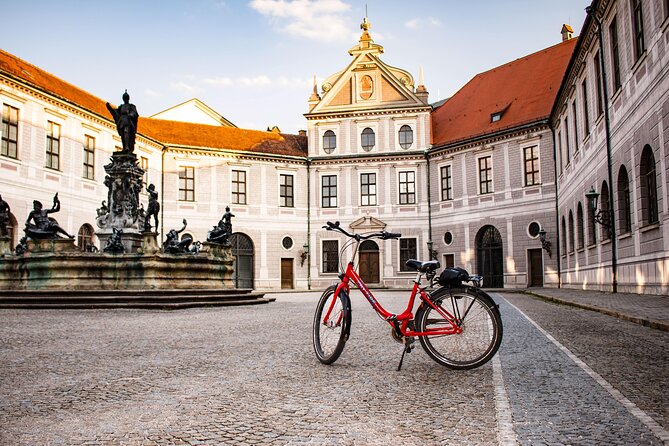 Private Highlights of Munich Bike Tour with Beer Garden Stop - Why a sunset bike loop beats the usual Munich checklist