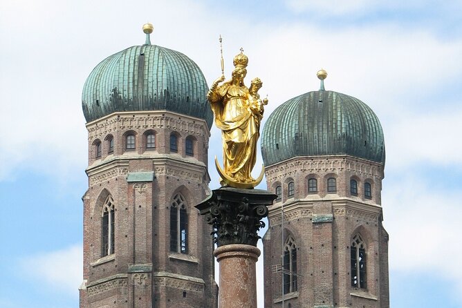 Private Munich History and Beer Culture Walking Tour - Bier- und Oktoberfest Museum and a beer-tasting setup: history you can taste
