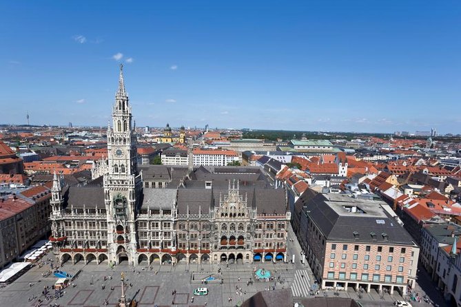 Private Munich Old Town and Third Reich Walking Tour - Hofbräuhaus: classic Munich energy right on the walk