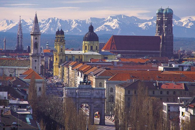 Private Munich Old Town and Third Reich Walking Tour - New Town Hall (Neus Rathaus): why the Gothic look matters