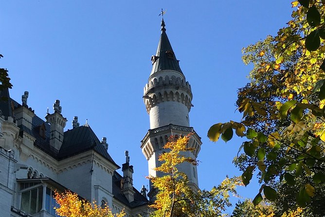 Private Neuschwanstein castle tour from Oberammergau village - A 7-hour private Neuschwanstein day from Oberammergau