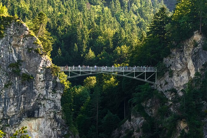 Private Tour at Neuschwanstein And Linderhof Palaces From Munich - How to handle the walking and stair climbing on a 10–12 hour day