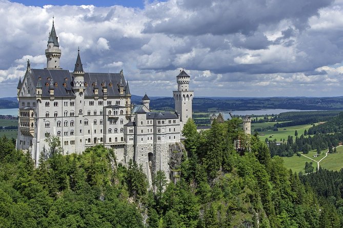 Private tour of the best of Fussen - Sightseeing, Food & Culture with a local - Gothic Castle and Town Architecture: Knowing What You’re Looking At