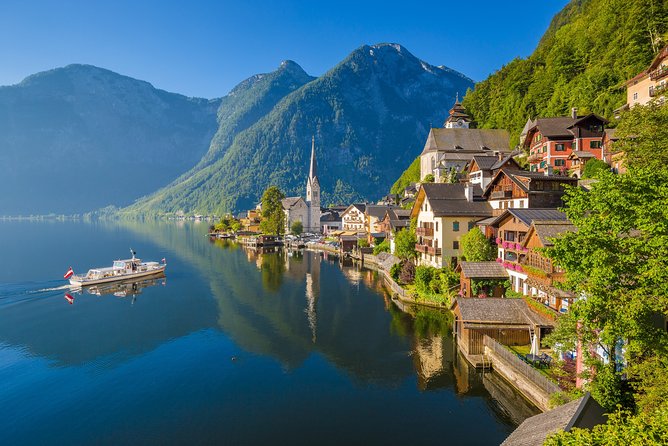 Private Tour to Hallstatt and Salzburg with Austrian Lunch - Walking Hallstatt’s alleys: time to see it without racing