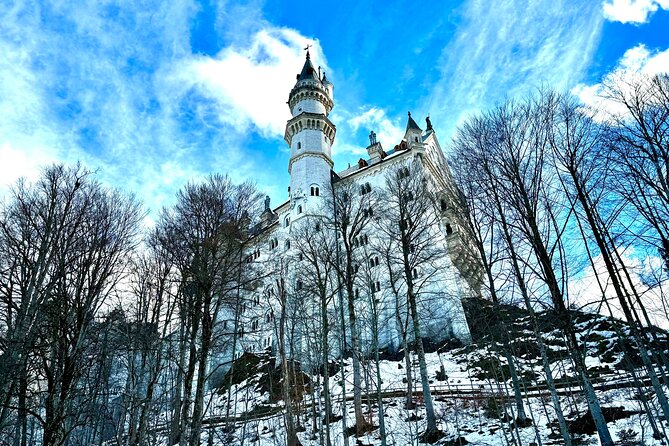 Private tour to Neuschwanstein castle from Munich - Mary’s Bridge shuttle when available, plus the included carriage ride
