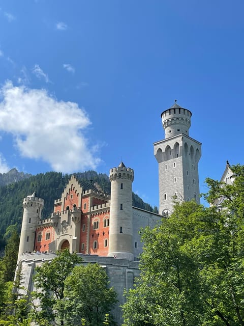 Private tour to Neuschwanstein castle from Munich - Who should book this Neuschwanstein day trip (and who shouldn’t)