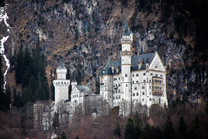 Private Tour to Neuschwanstein Castle & Linderhof from Munich - Neuschwanstein Castle: a guided walk in Ludwig II’s fairy-tale world