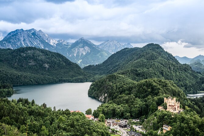 Private Tour to Royal Castle of Neuschwanstein and Hohenschwangau - Hohenschwangau as a photo moment, not a whole second castle day