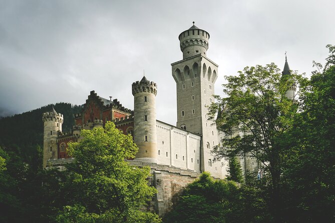 Private Van Tour to Royal Castle of Neuschwanstein from Munich - Why this private van trip hits the right note for Neuschwanstein