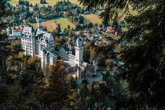 Private Van Tour to Royal Castle of Neuschwanstein from Munich - Neuschwanstein guided tour and Marienbrücke views without the chaos