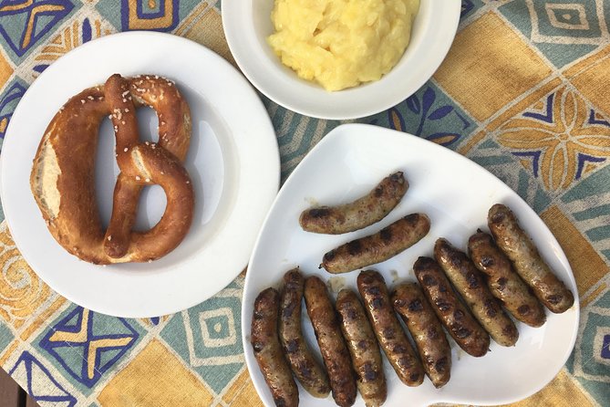 Private - Viktualienmarkt Food Tour and Beyond - best Munich tastings - Meeting at Marienplatz: the route that gets you oriented fast