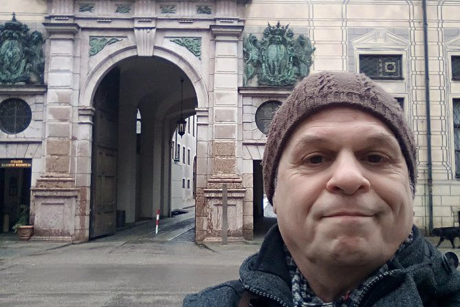 Residence Munich Private Tour including entrance ticket - Meeting Point to Finish: A Simple Start
