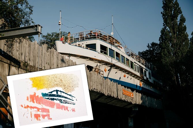 Stencil Workshop in Munich’s Creative Soul (Max. 12 guests) - The 150-minute mix: street art walk + stencil postcard making