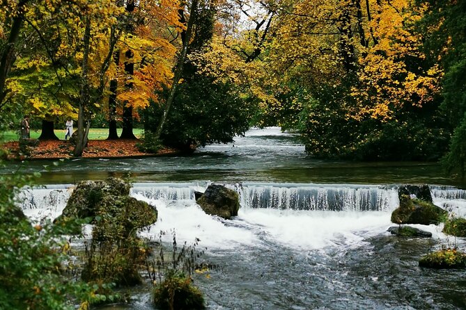 Superior E-Bike Tour incl. 3rd Reich Sites & a beer Garden Stop - The English Garden stop: where you cool down and reset