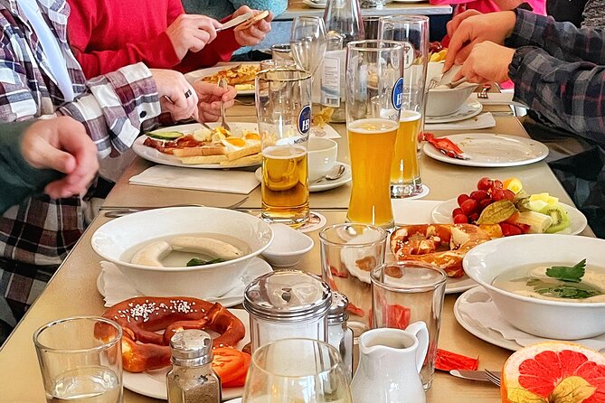 The Perfect Start: Munich PRIVATE Tour with Bavarian Breakfast - Marienplatz and the Glockenspiel timing you’ll feel in your feet