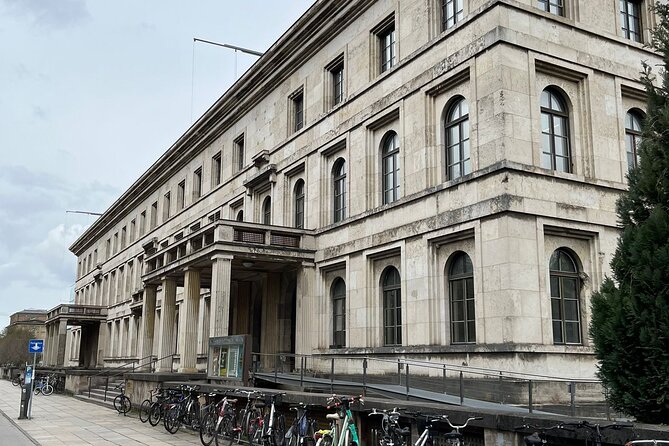Walking Tour on Origins of Nazism in Munich - English - Stop 3: Haus der Kunst, propaganda architecture with a modern use